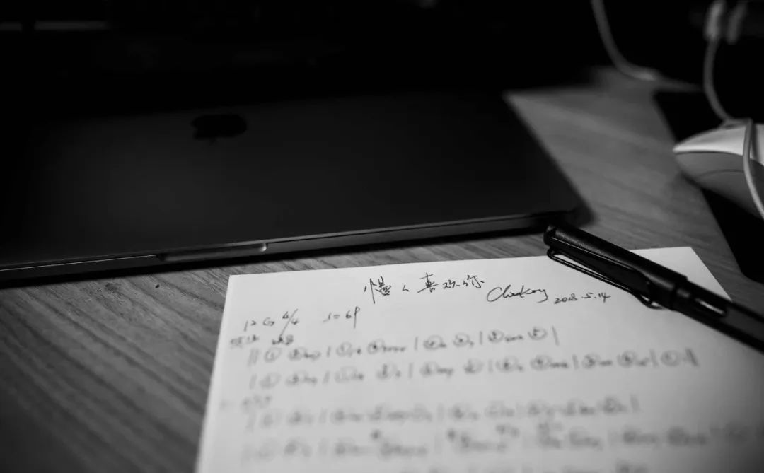 别做“副”业。 别做“副”业。