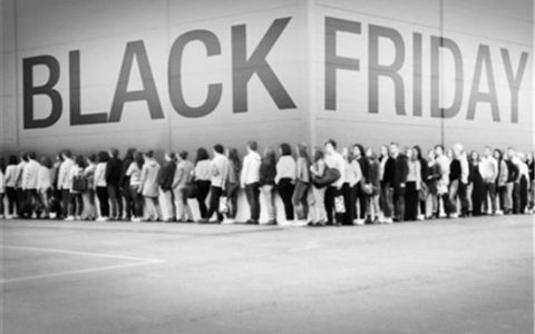 2016年美国“黑色星期五”实体店销售额下滑10%