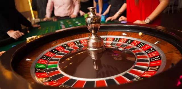 如何在赌场里做最糟糕的决定？