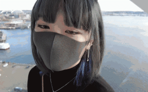 玩偶姐姐露脸证件照曝光，一个传奇网黄的跌宕人生