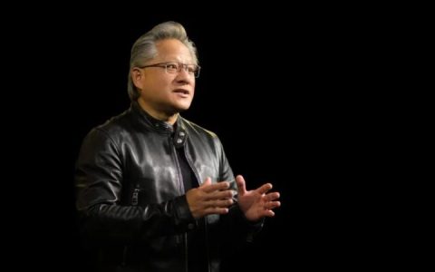 英伟达CEO黄仁勋内部讲话意外曝光，强调拥抱AI